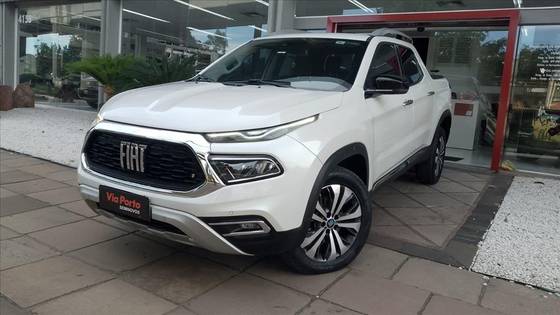 FIAT TORO 2.0 16V TURBO DIESEL VOLCANO 4WD AT9 FIAT TORO 2.0 16V TURBO DIESEL VOLCANO 4WD AT9